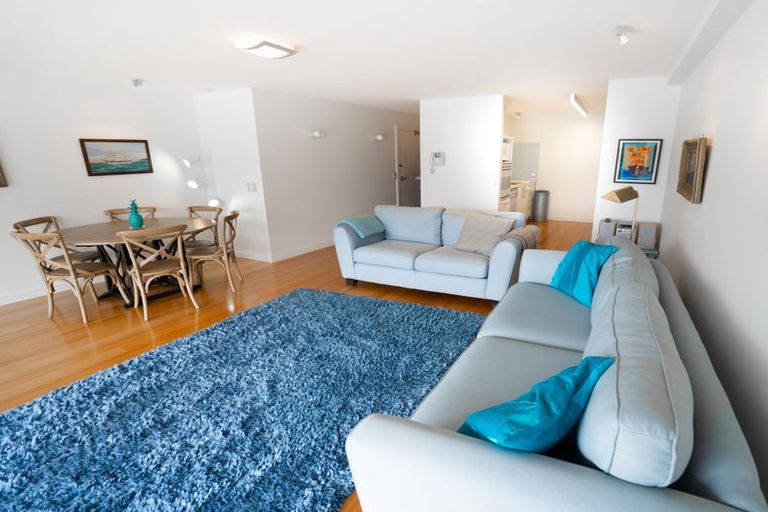 Photo of property in Aqua, 7/74 Oriental Parade, Oriental Bay, Wellington, 6011