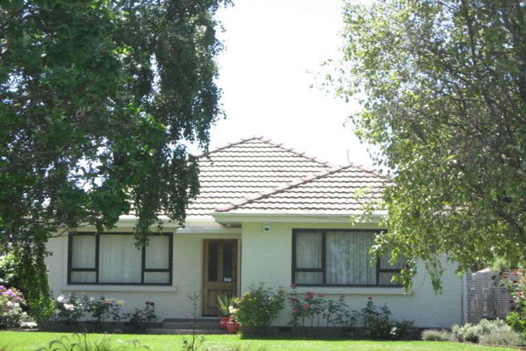 Photo of property in 51 Shortland Street, Wainoni, Christchurch, 8061
