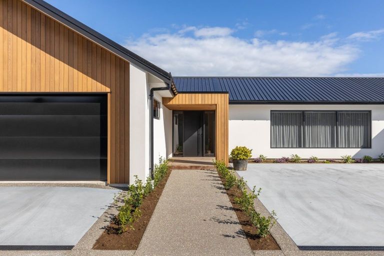 Photo of property in 20b Gordon Street, Glen Avon, New Plymouth, 4312