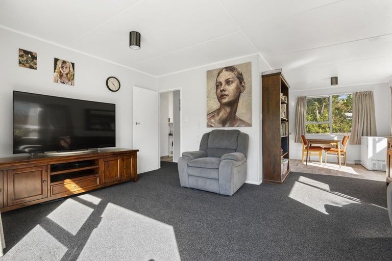 Photo of property in 4 Bromley Place, Westown, New Plymouth, 4310