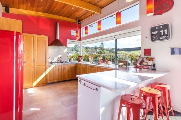 Photo of property in 3 Sylvia Place, Acacia Bay, Taupo, 3330