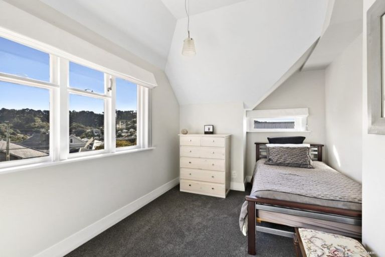 Photo of property in 17 Overtoun Terrace, Hataitai, Wellington, 6021