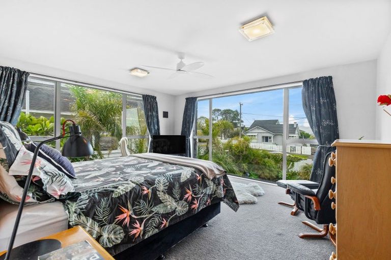 Photo of property in 7 Merani Street, Narrow Neck, Auckland, 0622