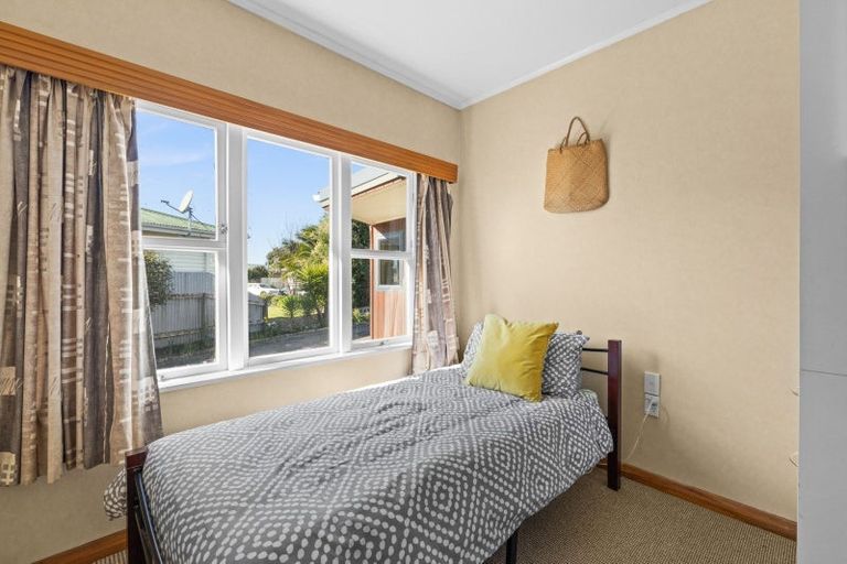 Photo of property in 52 Clarence Cox Crescent, Pirimai, Napier, 4112