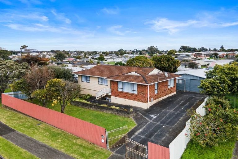 Photo of property in 4 Kirkella Crescent, Mangere East, Auckland, 2024