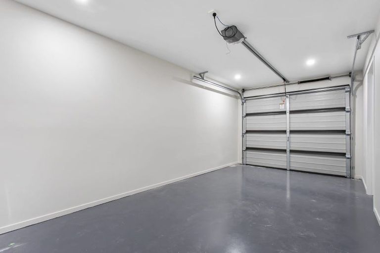 Photo of property in 13 Millcroft Lane, Ranui, Auckland, 0612