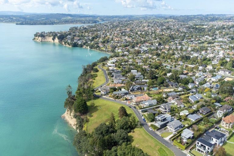 Photo of property in 75 Marine Parade, Mellons Bay, Auckland, 2014