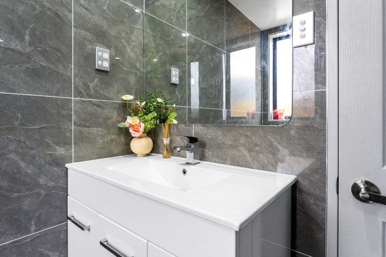 Photo of property in 21 Franklin Avenue, Papatoetoe, Auckland, 2024