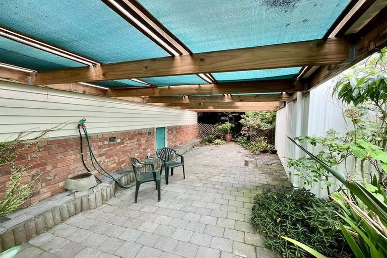 Photo of property in 50 Kervil Avenue, Te Atatu Peninsula, Auckland, 0610