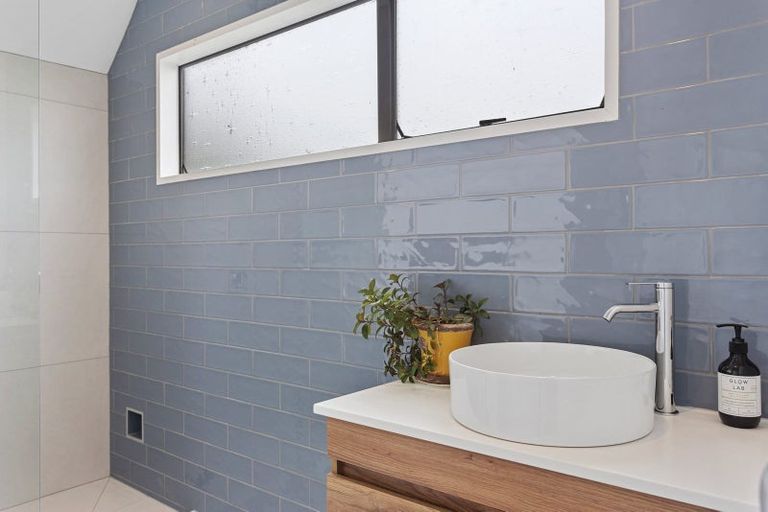 Photo of property in 2a Coles Place, St Albans, Christchurch, 8014