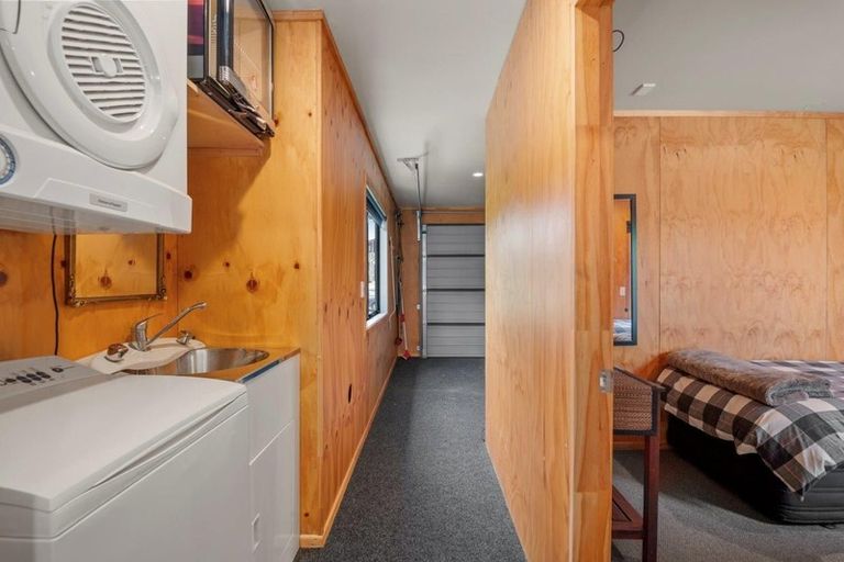 Photo of property in 2/1 The Moorings, Two Mile Bay, Taupo, 3330