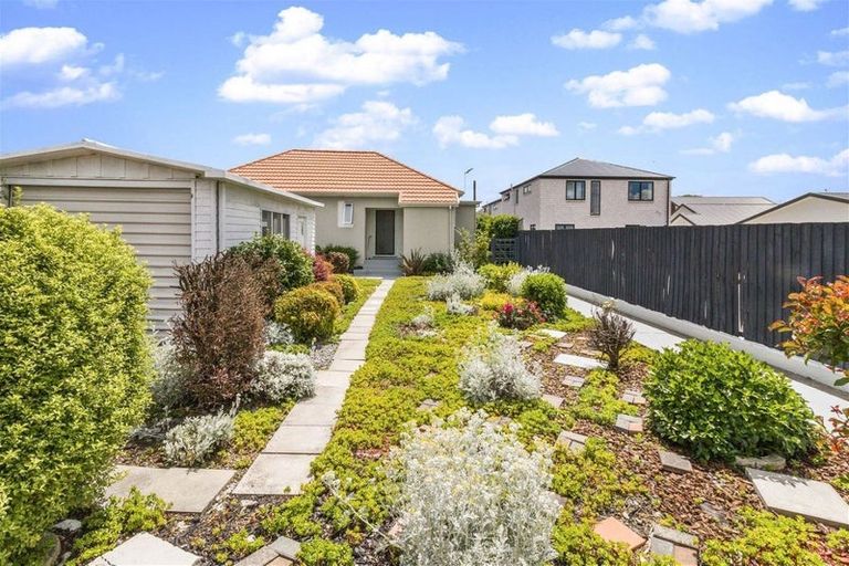 Photo of property in 5 Huia Street, Riccarton, Christchurch, 8041