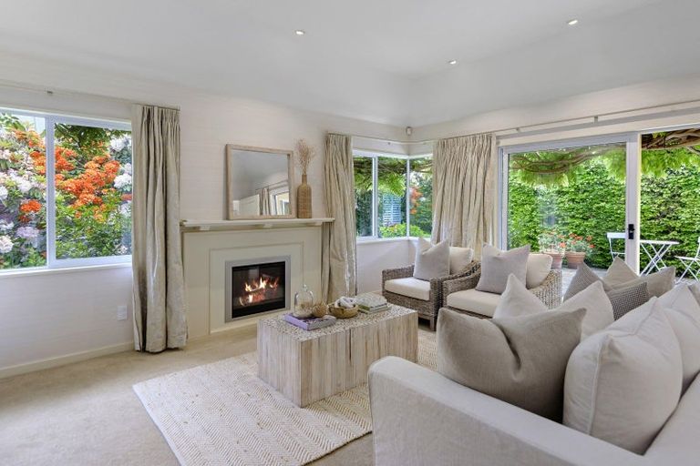Photo of property in 89 Merivale Lane, Merivale, Christchurch, 8014