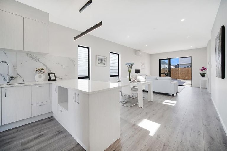 Photo of property in 18 Kairakau Street, Papakura, 2110