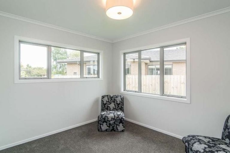 Photo of property in 96 Mazengarb Road, Paraparaumu Beach, Paraparaumu, 5032