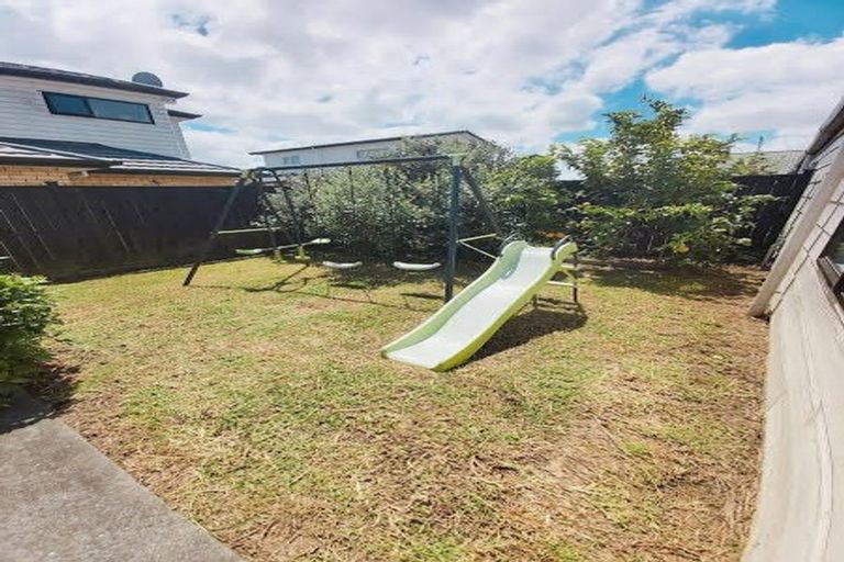 Photo of property in 9/58 Manuroa Road, Takanini, 2112