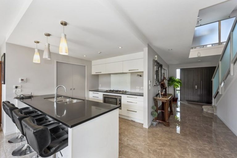 Photo of property in 35 Heathfield Avenue, Huntington, Hamilton, 3210