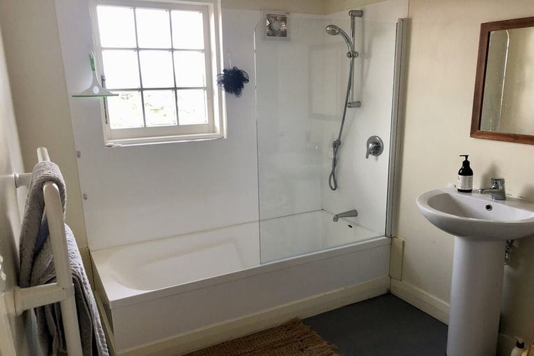 Photo of property in 9 Thorby Street, Northland, Wellington, 6012