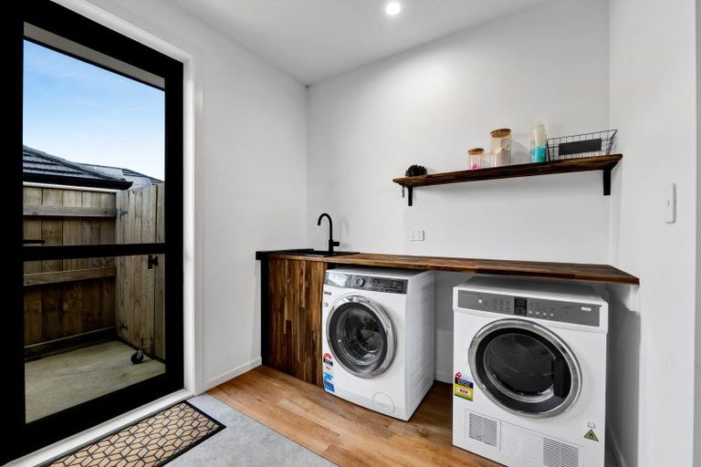 Photo of property in 11 Midsummer Avenue, Stratford, 4332