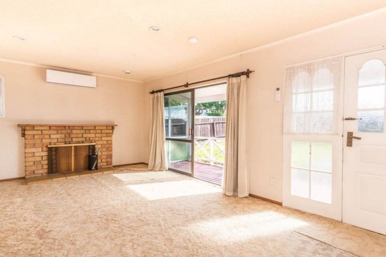Photo of property in 170 Titirangi Road, New Lynn, Auckland, 0600