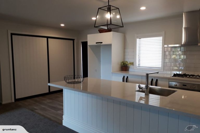 Photo of property in 39a Hetley Crescent, Taradale, Napier, 4112