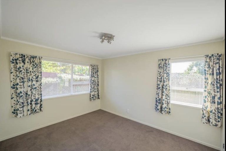 Photo of property in 1/6 Pamela Place, New Lynn, Auckland, 0600