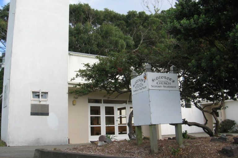 Photo of property in 26 Ferry Street, Seatoun, Wellington, 6022