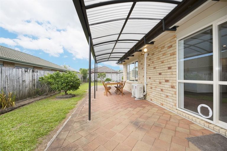 Photo of property in 15 Hillwell Drive, Henderson, Auckland, 0612