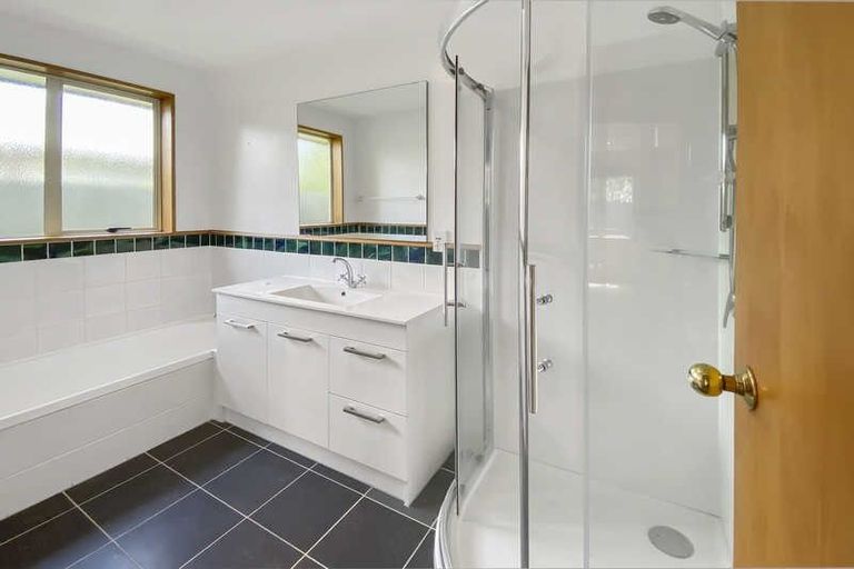 Photo of property in 24b Picton Avenue, Riccarton, Christchurch, 8011