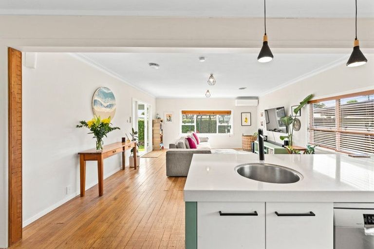 Photo of property in 12 Argyle Street, Waipu, 0510