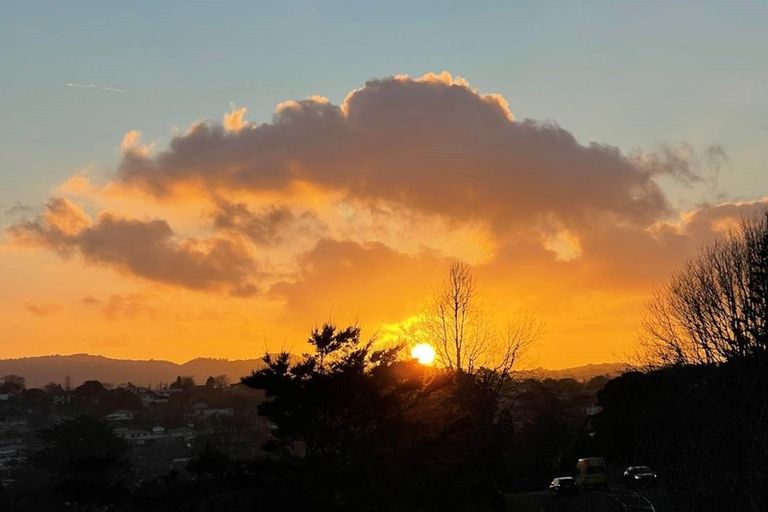 Photo of property in 108 Captain Scott Road, Glen Eden, Auckland, 0602