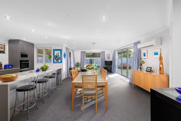 Photo of property in 33c Wilsons Road South, Saint Martins, Christchurch, 8022