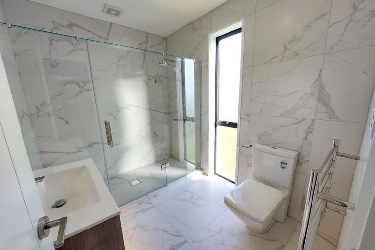 Photo of property in 33 Porowha Road, Westgate, Auckland, 0814