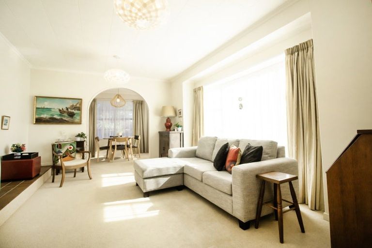 Photo of property in 1a Huata Place, West End, Palmerston North, 4412