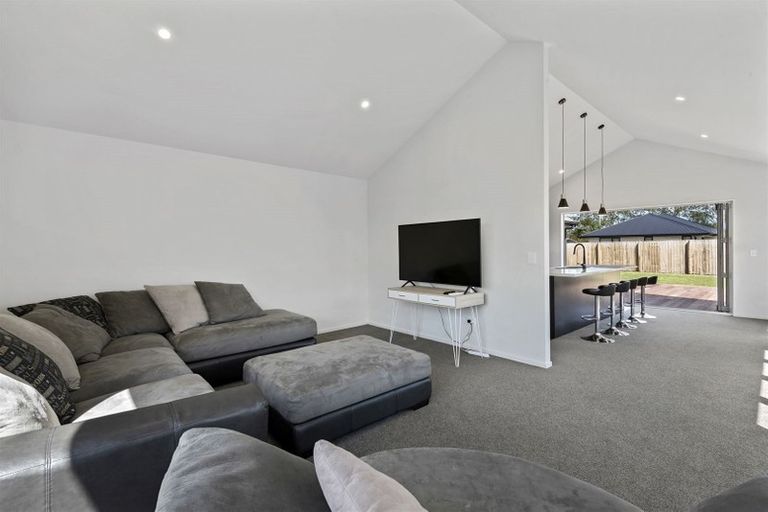 Photo of property in 9 Minerva Crescent, Woodend, 7610