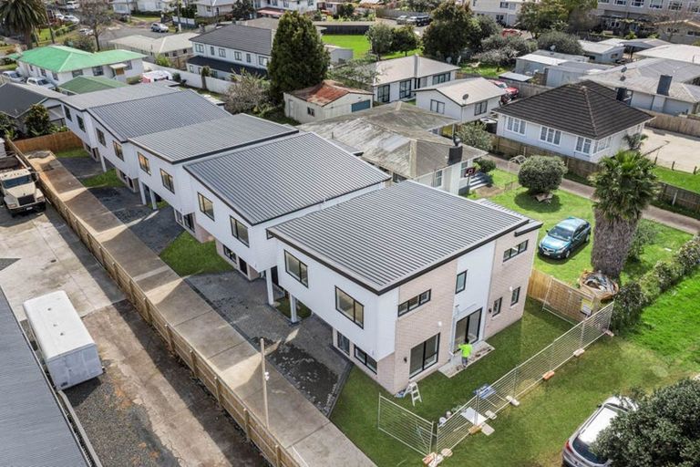 Photo of property in 451a Massey Road, Mangere East, Auckland, 2024