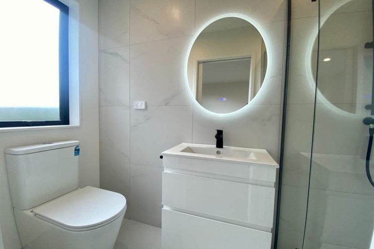 Photo of property in 8/52 Rua Road, Glen Eden, Auckland, 0602