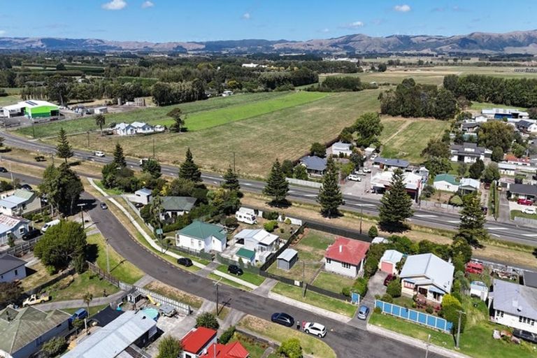 Photo of property in 3 Ngaire Street, Longburn, Palmerston North, 4412