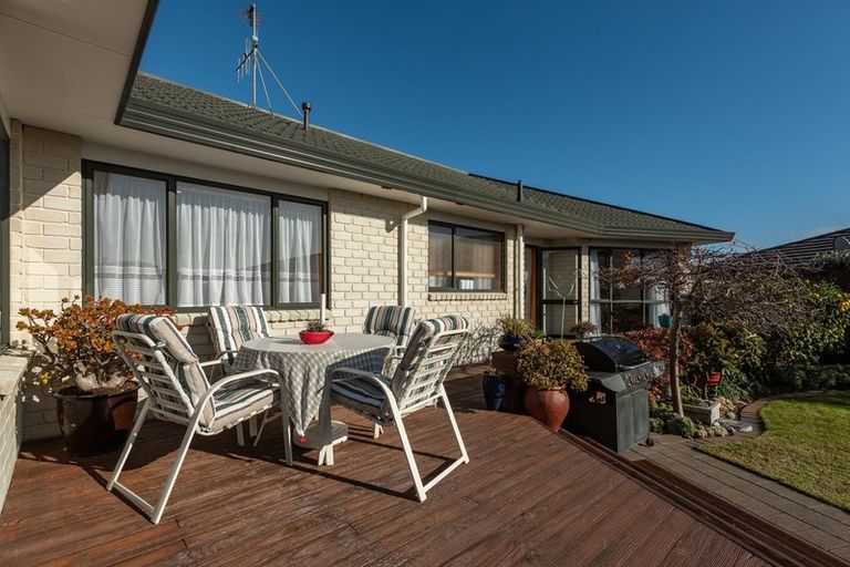 Photo of property in 2 Taranui Way, Paraparaumu Beach, Paraparaumu, 5032
