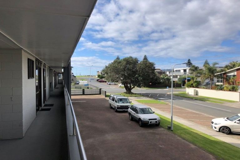 Photo of property in 40 Maunganui Road, Mount Maunganui, 3116