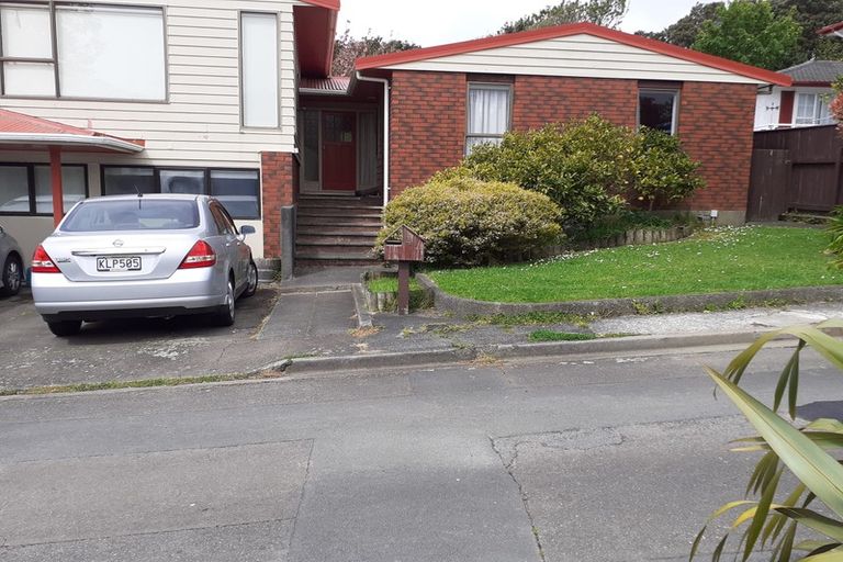 Photo of property in 4 Ballina Drive, Churton Park, Wellington, 6037