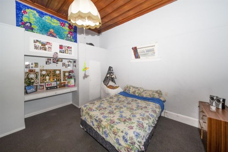 Photo of property in 25 Milmoe Street, Hawera, 4610