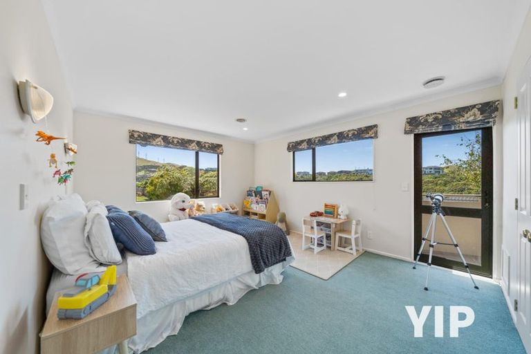 Photo of property in 6 Derry Hill, Churton Park, Wellington, 6037