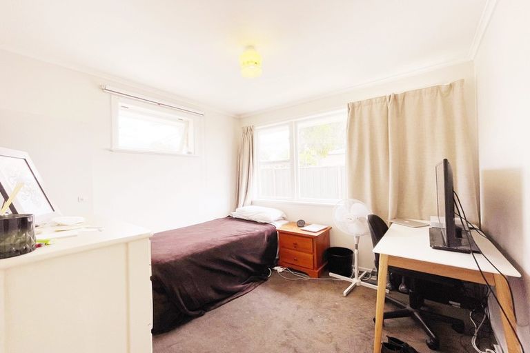 Photo of property in 74 Nikau Street, New Lynn, Auckland, 0600
