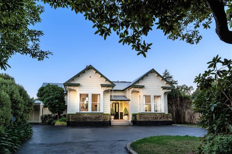 Photo of property in 16 Bond Street, Marton, 4710
