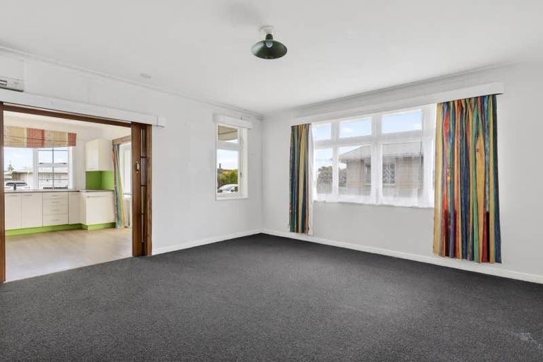 Photo of property in 1/3 Tainui Street, Stoke, Nelson, 7011