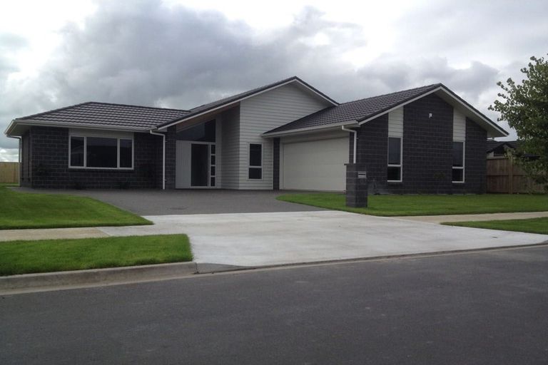 Photo of property in 8 Helen June Avenue, Flagstaff, Hamilton, 3210