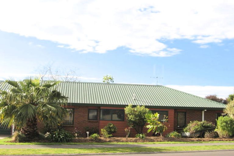 Photo of property in 7 Meadowviews Drive, Welcome Bay, Tauranga, 3112