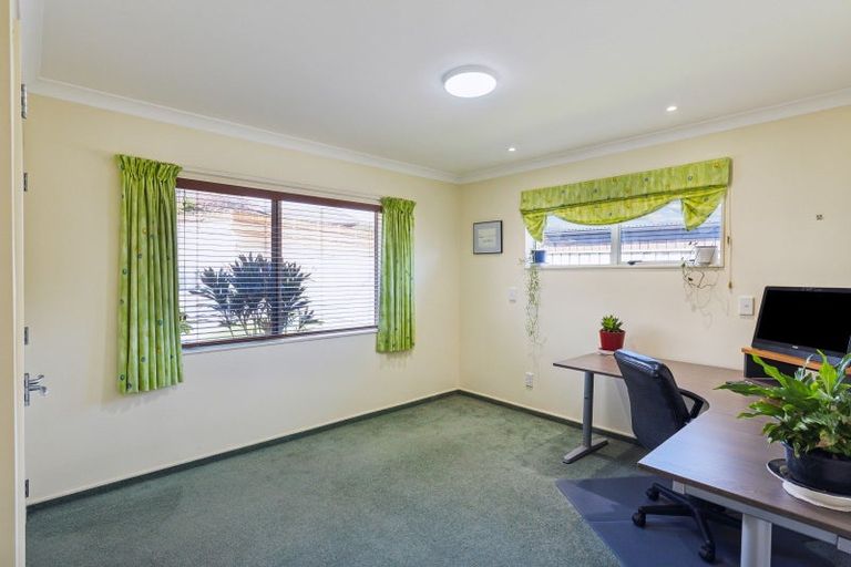 Photo of property in 111 Milne Drive, Paraparaumu, 5032