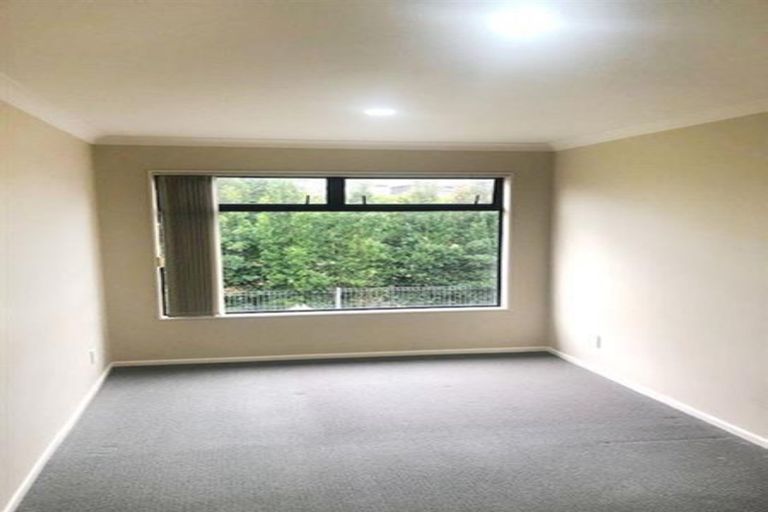 Photo of property in 60 English Oak Drive, Schnapper Rock, Auckland, 0632